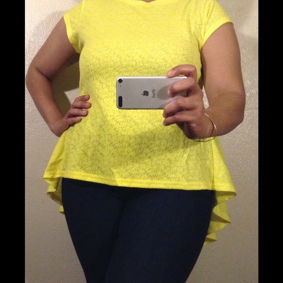 ๐Best in Tops Host Pick๐Peplum Top - Picture 4 of 4