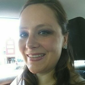 Meet your Posher, Liz