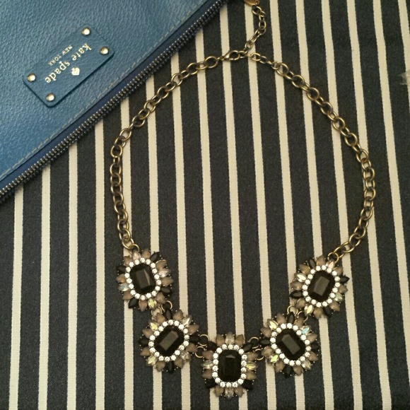 Cara Jewelry - Cara statement necklace