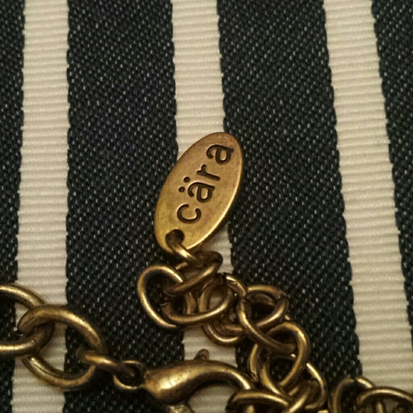 Cara statement necklace - Picture 3 of 3