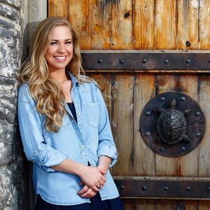 Meet your Posher, Madison