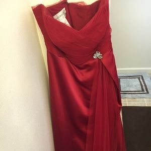 Red Bride's Maid/Prom Dress