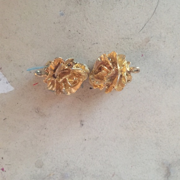 Vintage clip on earrings faux gold rose design
