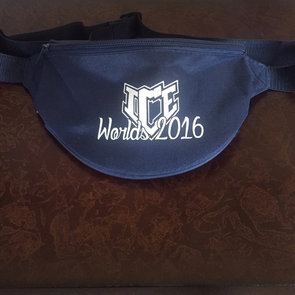 ICE LADY LIGHTNING WORLDS 2016 Fanny Pack