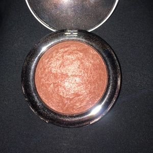 Lorac Baked Matte Satin Blush in Hollywood
