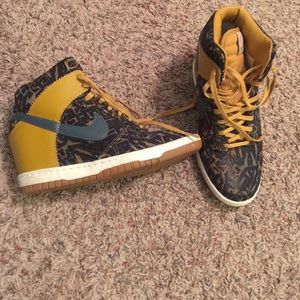 Nike Sky High Wedge high tops sz 6