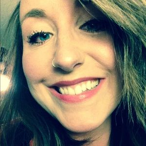 Meet your Posher, Cassie