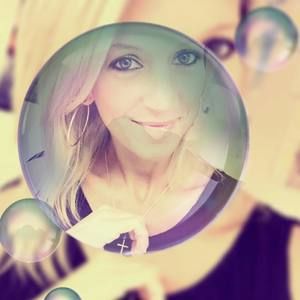 Meet your Posher, Elaina