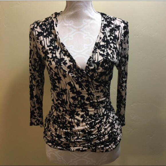 Black and Cream Floral H&M Blouse - Relisting
