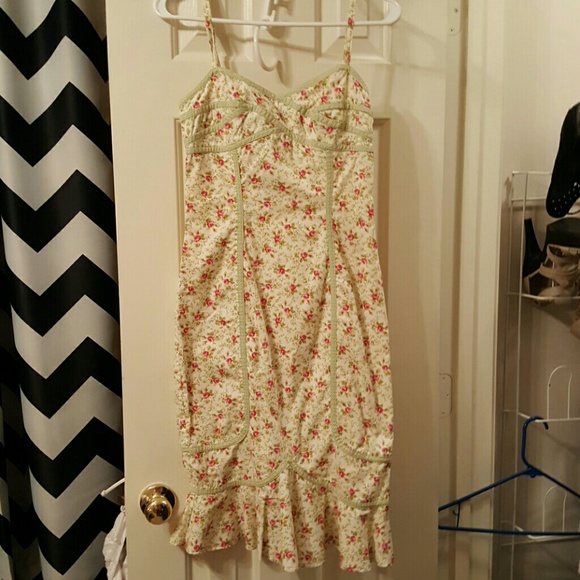 Betsey Johnson floral dress size 4