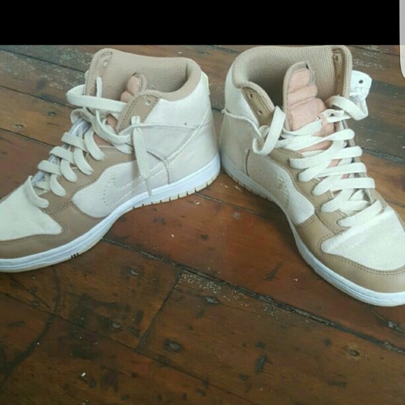 Nike women's shoes size 7