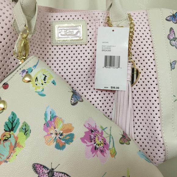 ‼️SOLD in mercari‼️Betsey Johnson bag - Picture 2 of 4