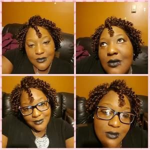 Meet your Posher, Cynthia