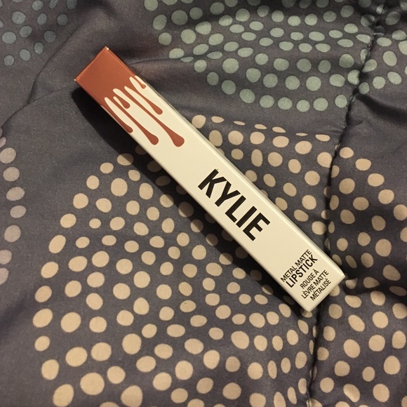 Kylie Cosmetics Metal Lipstick in King K