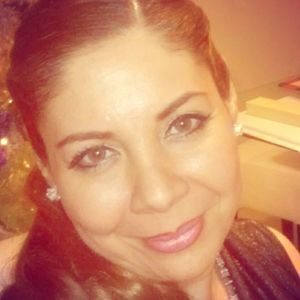 Meet your Posher, Valentina