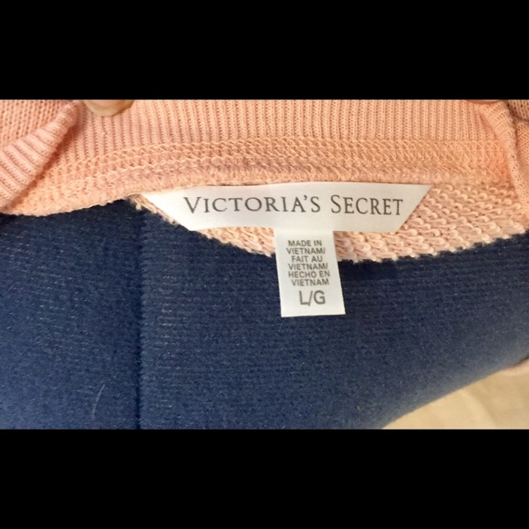 NWOT Victoria's Secret pullover sweater peach - Picture 4 of 4