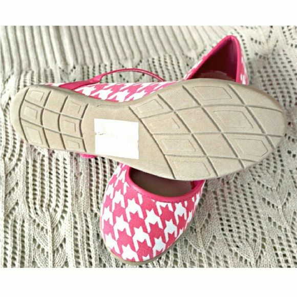 Genny flats. - Picture 3 of 3