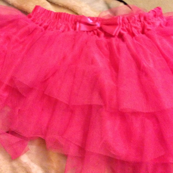 Pink tutu (one size fits all)