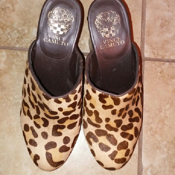 Vince camuto clogs