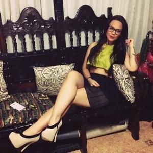 Meet your Posher, Lorena