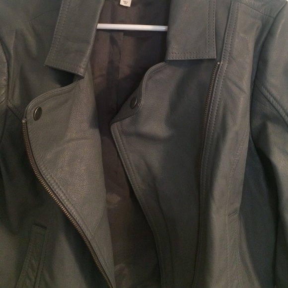 Leather jacket - Picture 2 of 3