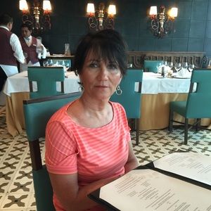 Meet your Posher, Naomi