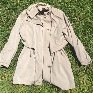 Braetan trench coat size M