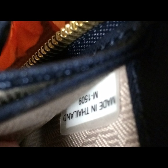 Michael Kors Wallet - Picture 4 of 4