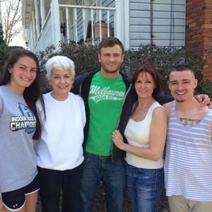 Meet your Posher, Dana