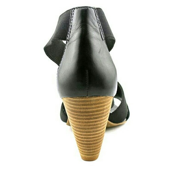 Vince Camuto Ellamae Black Elastic Mars Nappa Heel - Picture 15 of 16