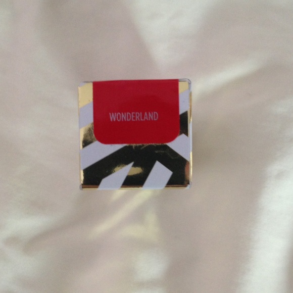 💄HP!💄 NWT UD Gwen Stefani Lipstick: Wonderland - Picture 2 of 3