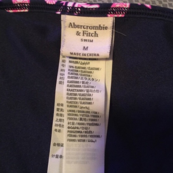 Abercrombie Paisley Bikini - Picture 4 of 4