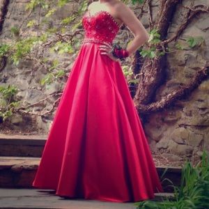 Red prom dress