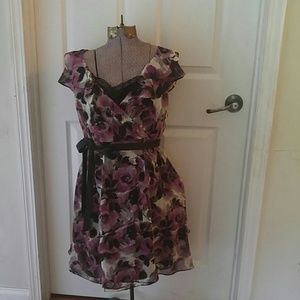 Very cute floral print dress Elle brand
