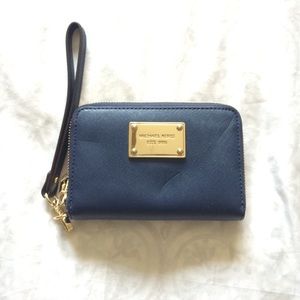 100% Authentic Michael Kors Wristlet