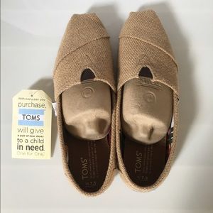 TOMS burlap shoes NWT
