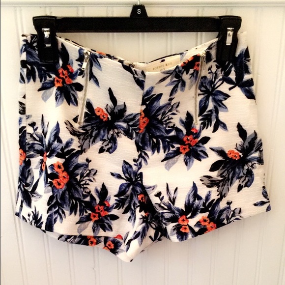 Tropical Print Shorts with Zipper Detail - Picture 1 of 3