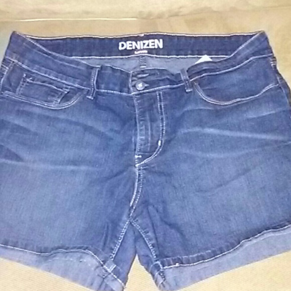 Levis stretch shorts sz 12
