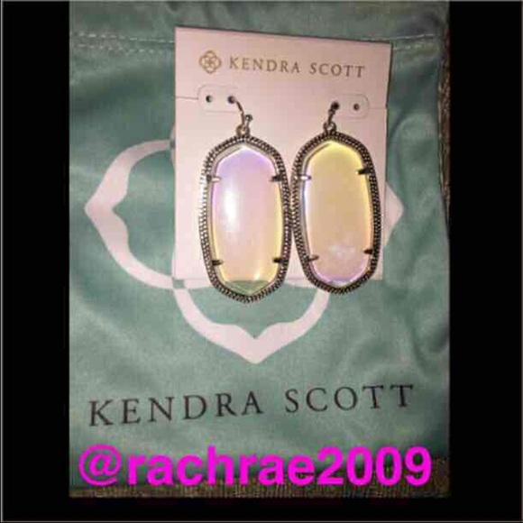 X traded X Kendra Scott iridescent Danielles - Picture 3 of 4