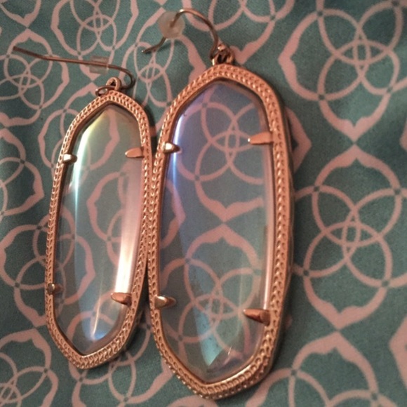 X traded X Kendra Scott iridescent Danielles - Picture 4 of 4