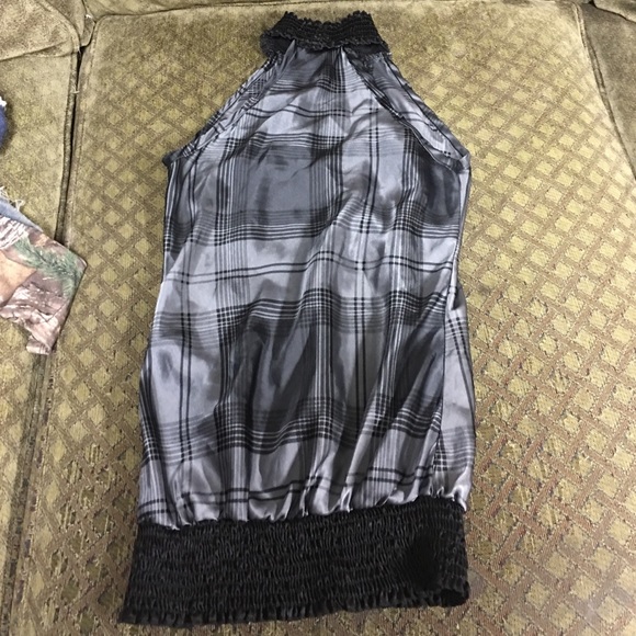 WetSeal sleeveless dress shirt