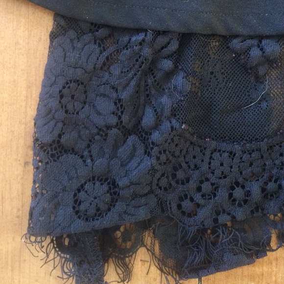 Lace crop top :) - Picture 2 of 2