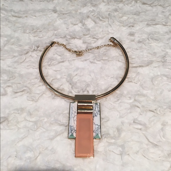 Geometric necklace - Picture 2 of 2