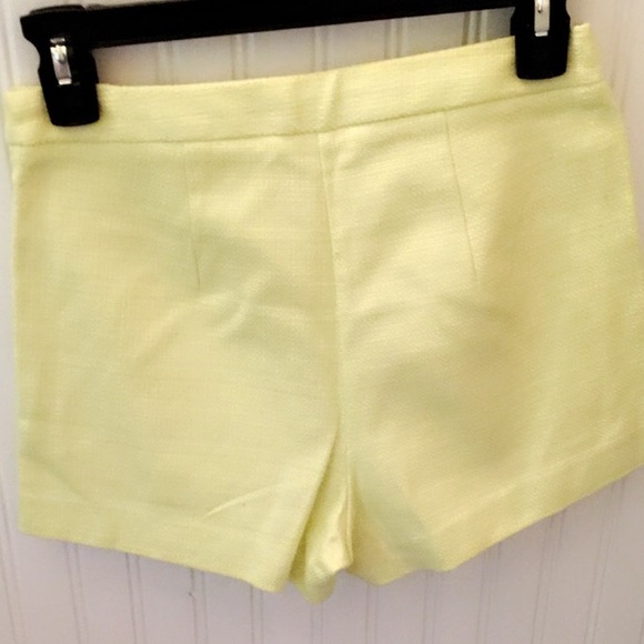 Yellow "tweed-like" shorts. Perfect for spring! - Picture 2 of 3
