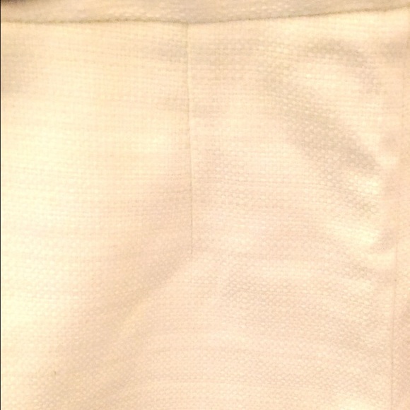 Yellow "tweed-like" shorts. Perfect for spring! - Picture 3 of 3