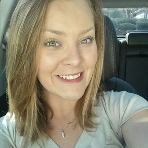 Meet your Posher, Rebecca