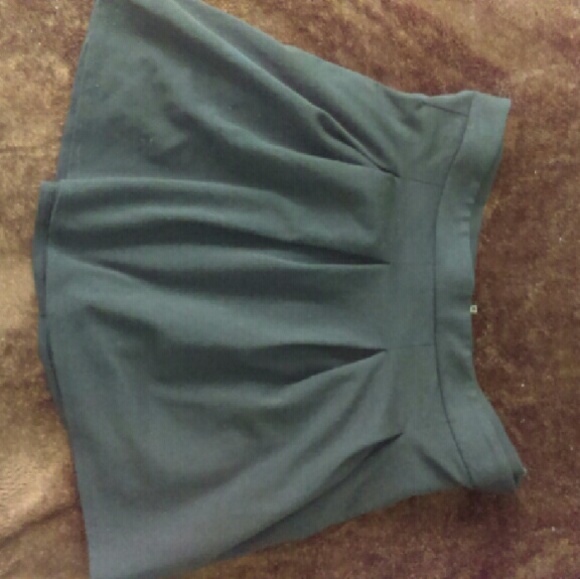 American Eagle skirt - Picture 2 of 2