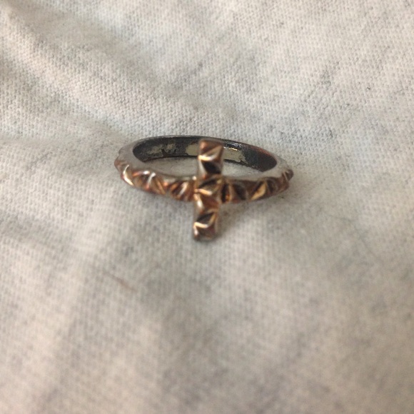 cross ring - Picture 2 of 2