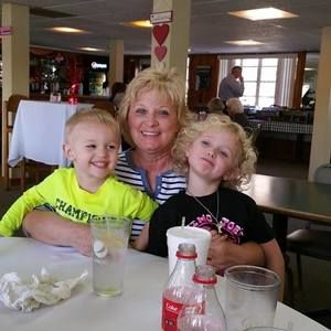 Meet your Posher, Janis