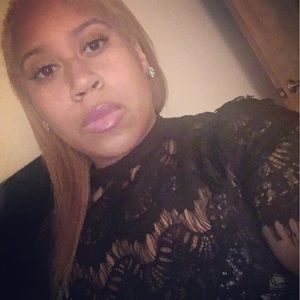 Meet your Posher, Enesha